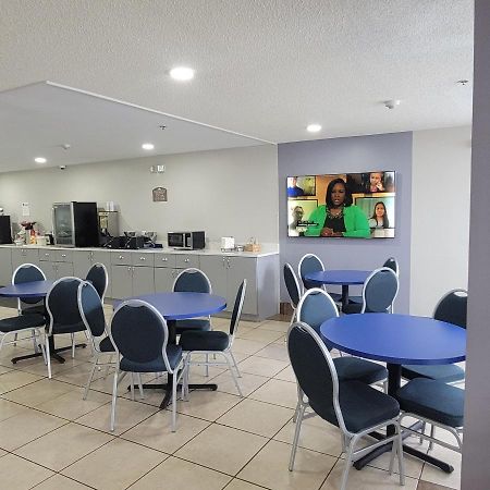 Microtel Inn & Suites By Wyndham Gardendale Exteriör bild