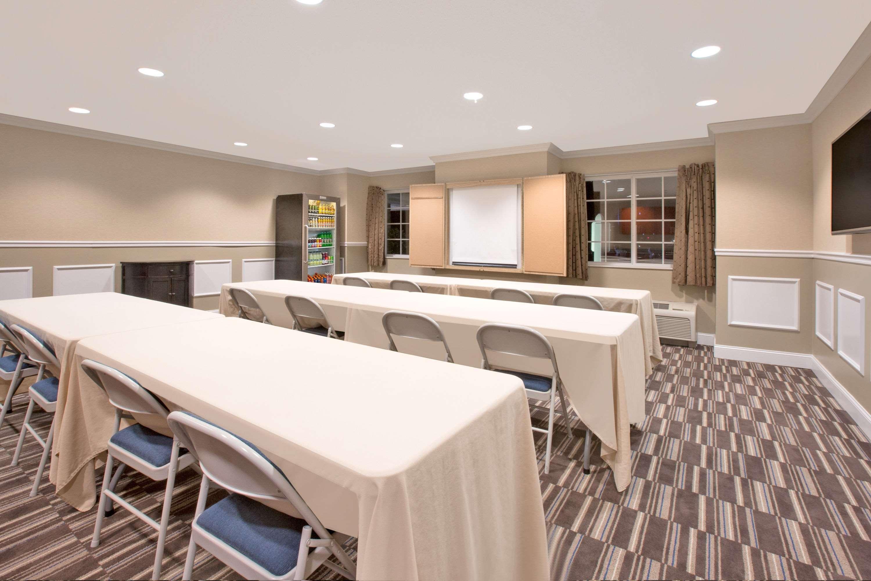 Microtel Inn & Suites By Wyndham Gardendale Exteriör bild