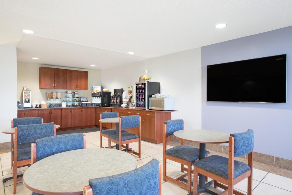 Microtel Inn & Suites By Wyndham Gardendale Exteriör bild